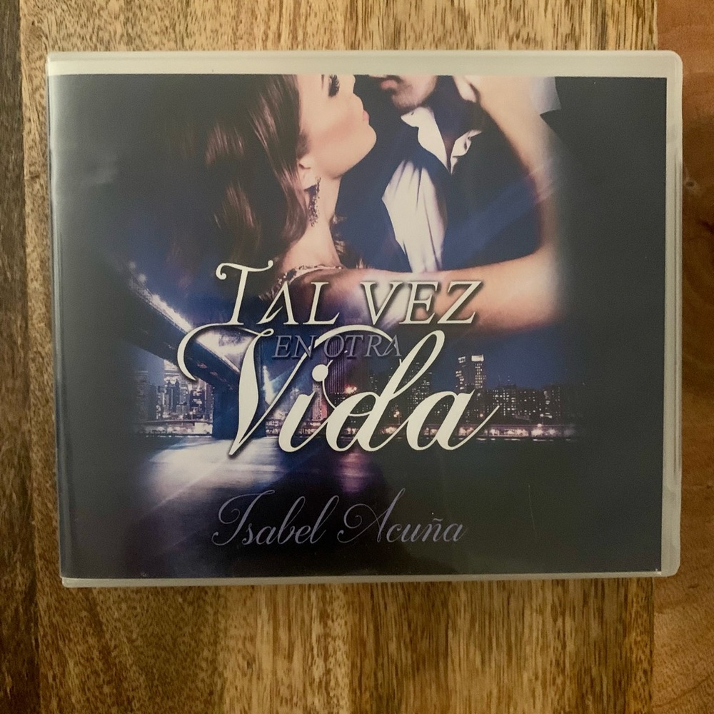 Tal Vez En Otra Vida by Isabel Acuna Compact Disc Book